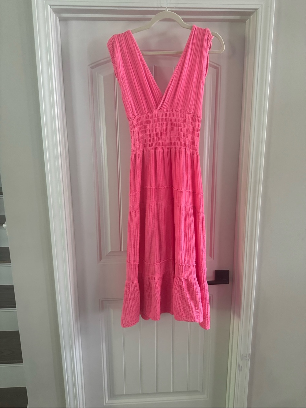 Sleeveless Pink V-Neck Smocked Midi Dress